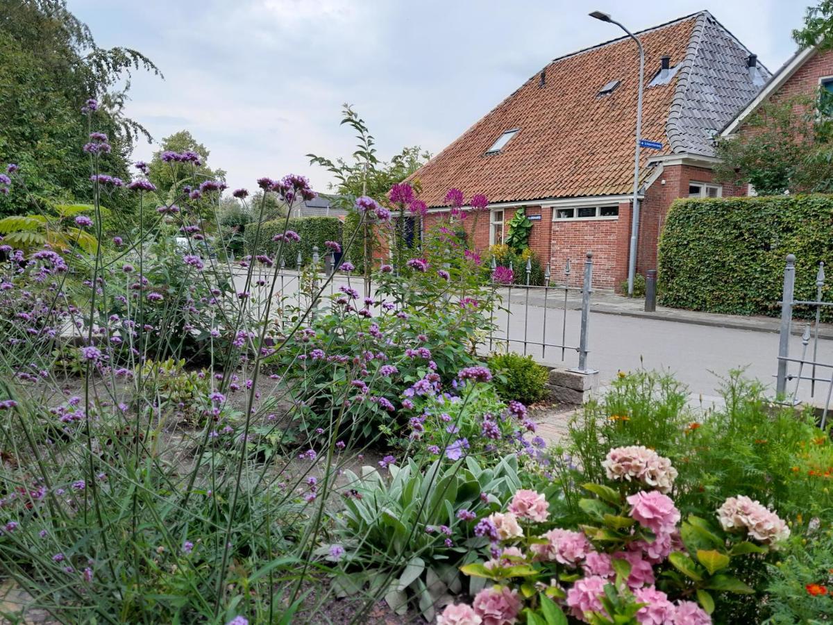 Bed & Breakfast Appartement 'T Haventje Ezinge Exterior photo